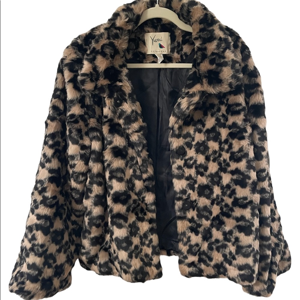 Yumi faux fur animal print jacket Size M